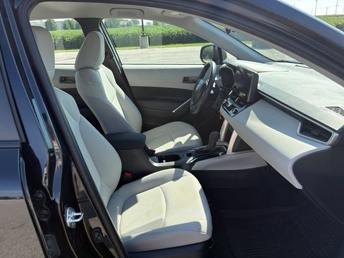 Used 2023 Toyota Corolla Cross L AWD/4WD image 41