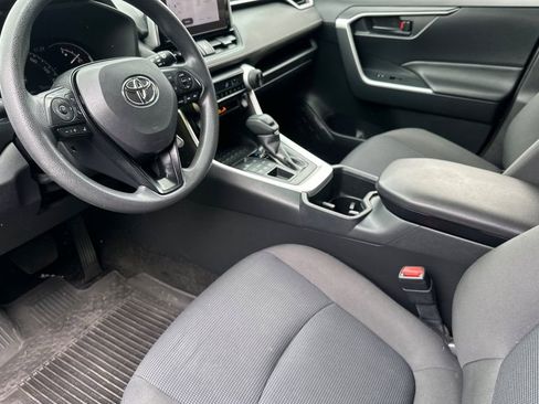 Used 2023 Toyota RAV4 LE AWD/4WD image 10