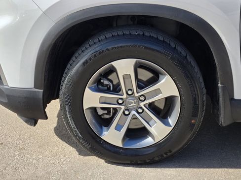 Used 2023 Honda Pilot EX-L image 9