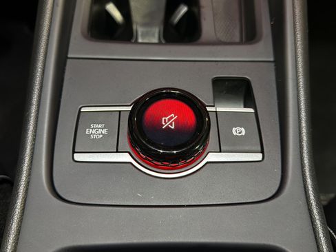 Certified 2025 Volkswagen Tiguan SE R-Line AWD/4WD image 38