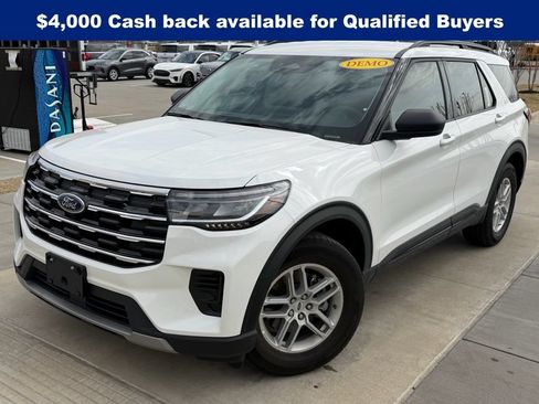 New 2026 Ford Explorer Active RWD image 2