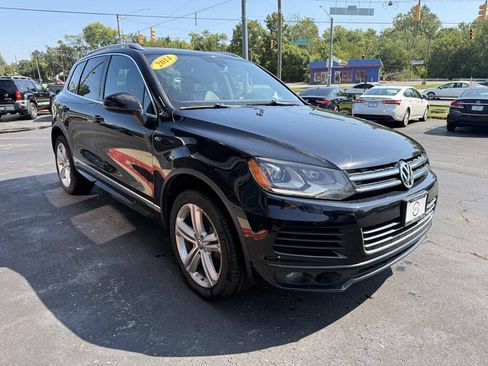 Used 2014 Volkswagen Touareg VR6 AWD/4WD image 2