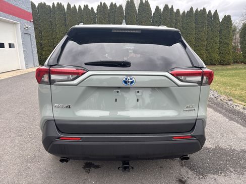 Used 2019 Toyota RAV4 XLE image 4