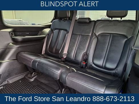 Used 2022 Jeep Wagoneer Series III w/ Premium Group I AWD/4WD image 13