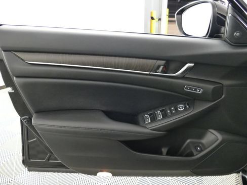 Used 2022 Honda Accord EX-L image 11