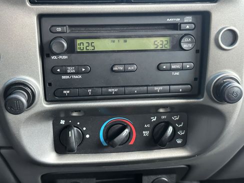 Used 2011 Ford Ranger XLT image 24