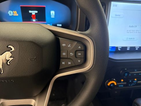 New 2025 Ford Bronco Base image 15