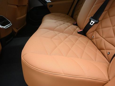 Used 2026 BMW 740i RWD image 16
