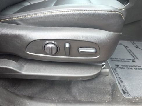 Used 2018 Chevrolet Traverse Premier image 12