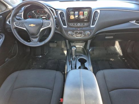 Used 2018 Chevrolet Malibu LT image 14
