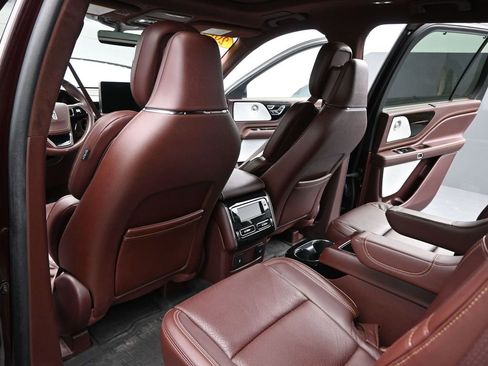 Used 2023 Lincoln Aviator Black Label w/ Jet Package image 14