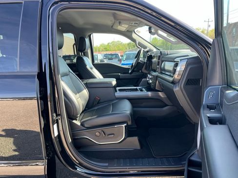 Used 2024 Ford F350 Lariat w/ FX4 Off-Road Package image 22