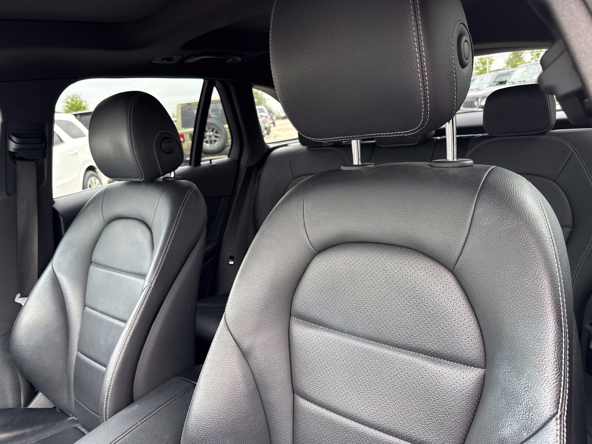 Used 2017 Mercedes-Benz GLC 300 4MATIC image 10