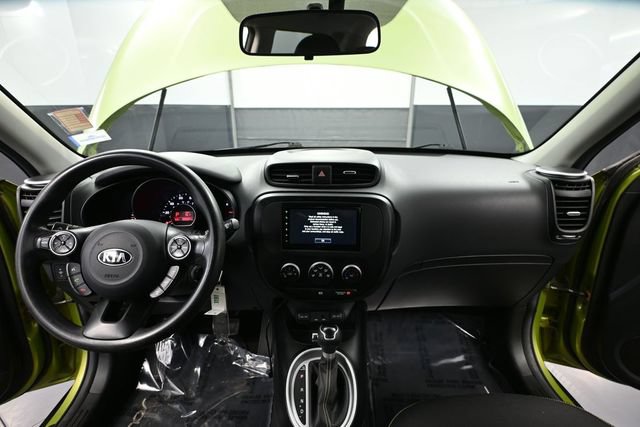 Used 2015 Kia Soul + FWD image 17