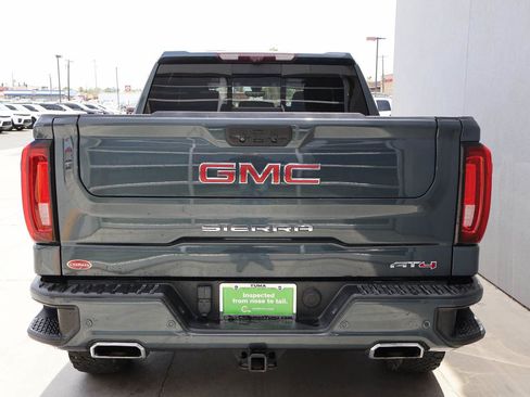 Used 2021 GMC Sierra 1500 AT4 w/ AT4 Premium Package AWD/4WD image 4