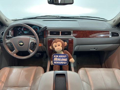 Used 2014 Chevrolet Tahoe LT image 17