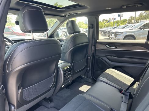 New 2026 Jeep Grand Cherokee L 2WD image 34