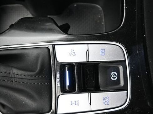 Used 2025 Hyundai Santa Cruz Limited image 18