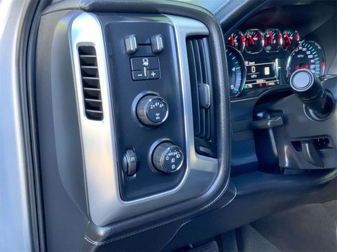 Certified 2019 GMC Sierra 2500 SLT w/ Duramax Plus Package image 18