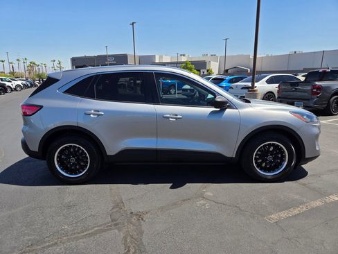 Certified 2022 Ford Escape SE w/ Convenience Package FWD image 7