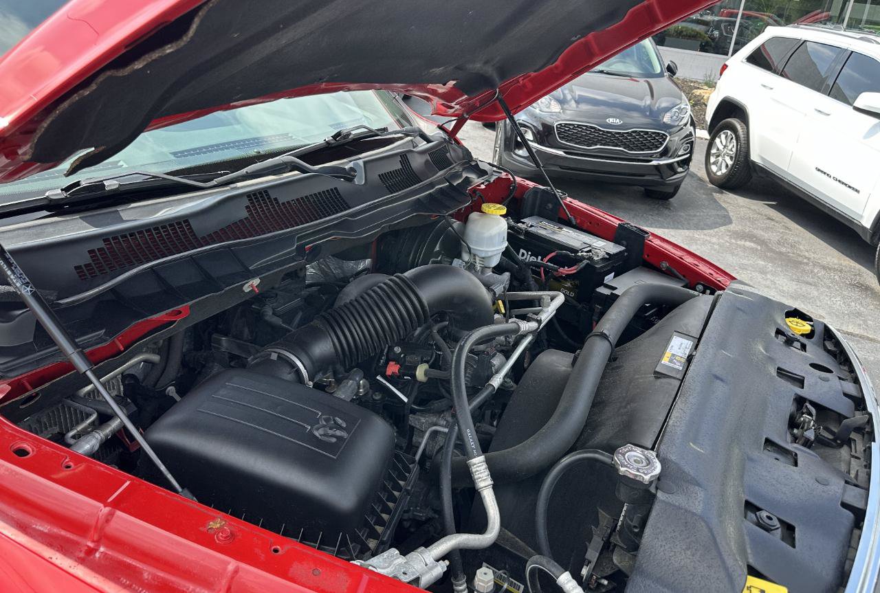 Used 2020 RAM 1500 Classic SLT AWD/4WD image 21