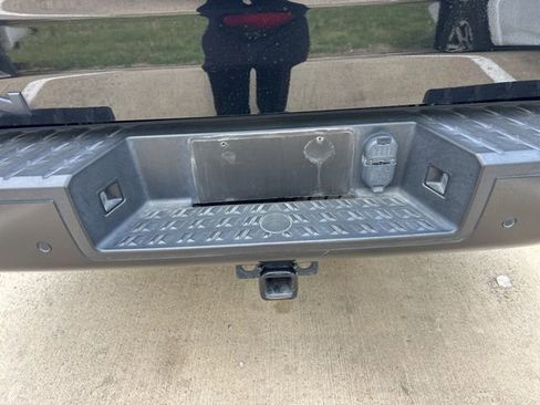 Used 2023 Nissan Titan PRO-4X w/ Pro-4x Convenience Package image 10