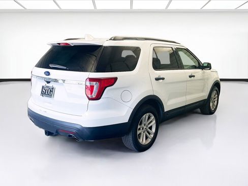 Used 2016 Ford Explorer FWD image 4