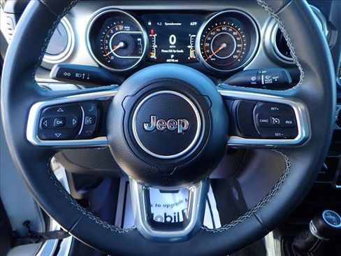 Used 2023 Jeep Gladiator Overland w/ Trailer Tow Package image 11