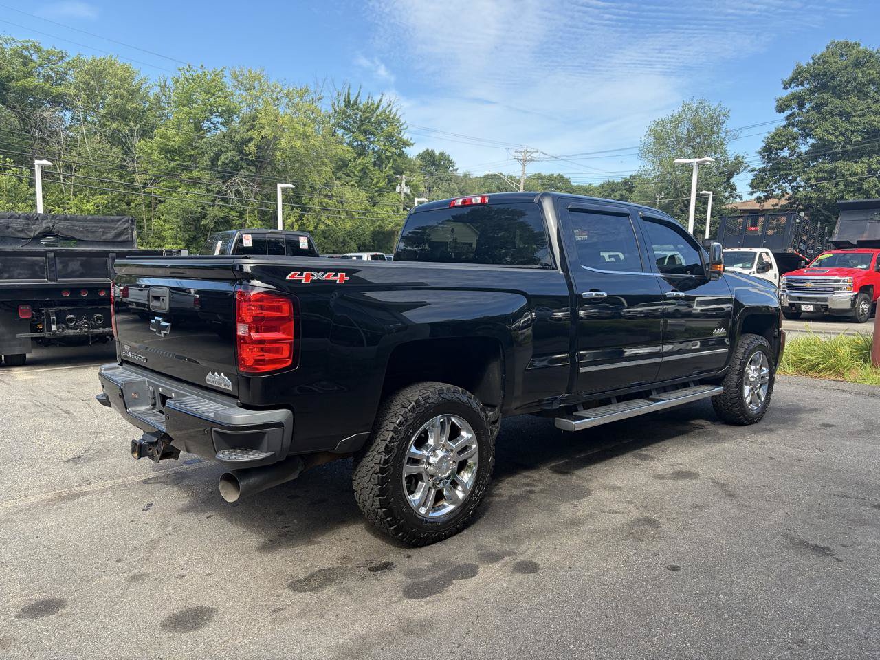 Used 2017 Chevrolet Silverado 2500 High Country w/ Duramax Plus Package AWD/4WD image 7