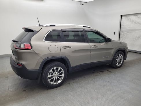 Used 2019 Jeep Cherokee Latitude Plus image 10