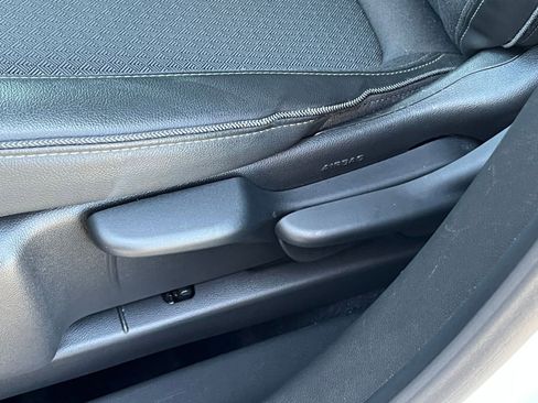 Used 2025 Buick Encore GX Preferred image 23