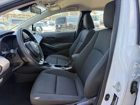 Used 2024 Toyota Corolla LE FWD image 25