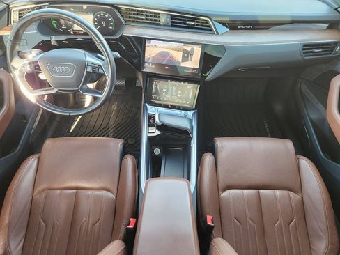 Used 2019 Audi e-tron Prestige image 28