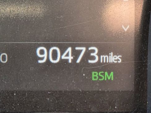 Used 2024 Toyota Camry LE w/ Convenience Package image 21