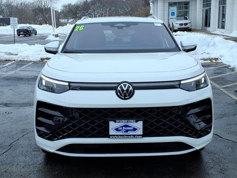 New 2026 Volkswagen Tiguan SEL R-Line image 2