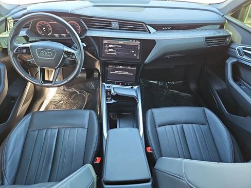 Used 2024 Audi Q8 e-tron Premium Plus image 18
