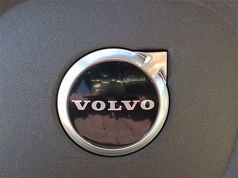 New 2026 Volvo XC90 B6 Plus w/ Protection Package Premier image 12