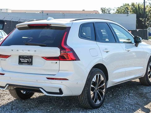 New 2026 Volvo XC60 B5 Plus w/ Climate Package PRO image 6