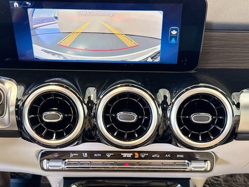 Used 2026 Mercedes-Benz GLB 250 image 14