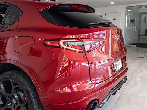 Used 2023 Alfa Romeo Stelvio Veloce AWD/4WD image 14