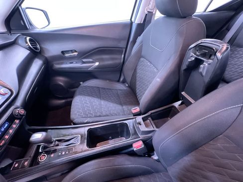 Used 2021 Nissan Kicks SV FWD image 29
