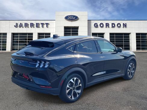 Certified 2025 Ford Mustang Mach-E Select RWD image 4