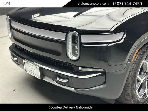 Used 2022 Rivian R1T Adventure image 13