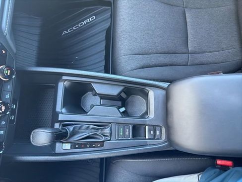 Used 2024 Honda Accord EX image 28