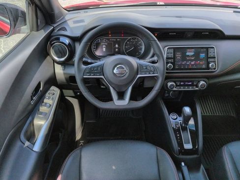 Certified 2019 Nissan Kicks SR w/ SR Premium Package FWD image 16