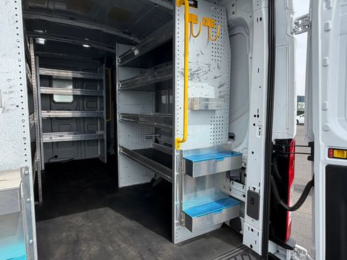 Used 2020 Ford Transit 250 Medium Roof RWD image 19