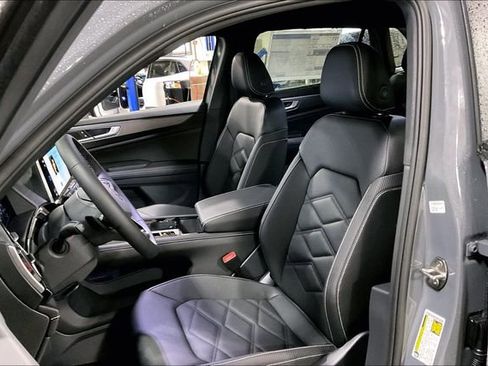 New 2025 Volkswagen Atlas Cross Sport SE image 10