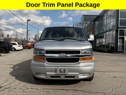 Used 2023 Chevrolet Express 2500 Extended RWD image 2