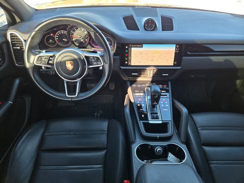 Used 2022 Porsche Cayenne image 33