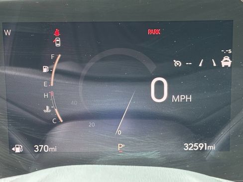 Used 2025 Buick Encore GX Preferred AWD/4WD image 38